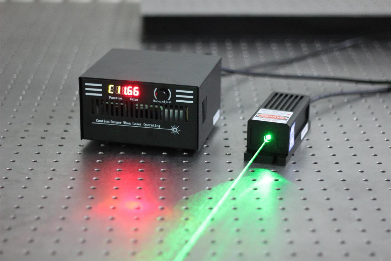 激光發(fā)散角測(cè)試，中為檢驗(yàn)激光設(shè)備檢測(cè)認(rèn)證機(jī)構(gòu)