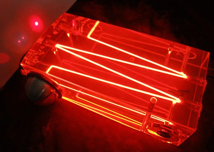 激光陀螺儀和光纖陀螺儀的區(qū)別(圖1) 激光陀螺儀和光纖陀螺儀的區(qū)別(圖1)