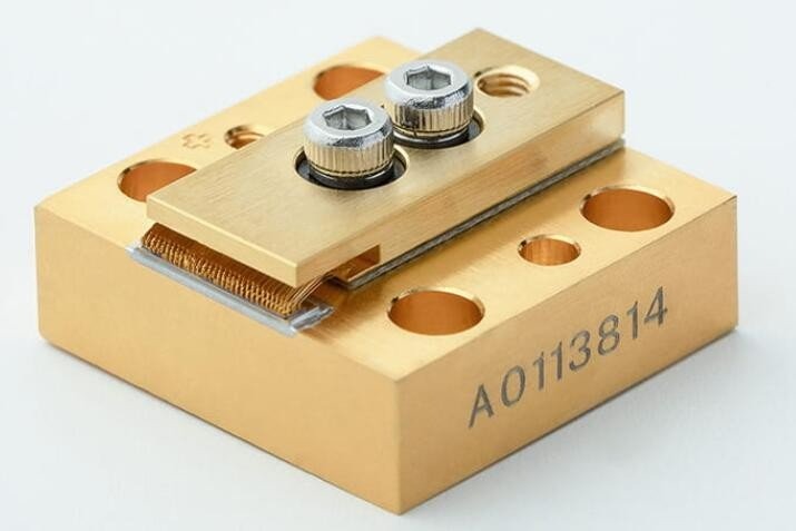 半導(dǎo)體泵浦固體激光器的工作原理和調(diào)試方法(圖1) 半導(dǎo)體泵浦固體激光器的工作原理和調(diào)試方法(圖1)